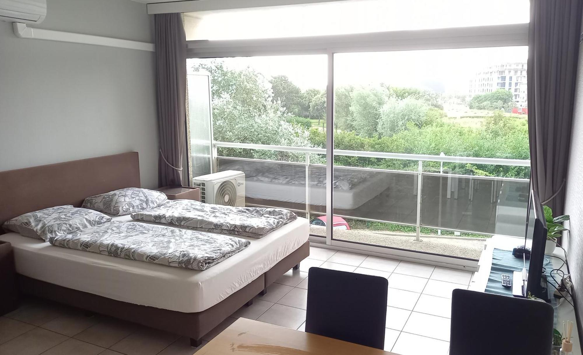 Studio Astrid At 100 Meter From Sea With Parking Place Bredene Bagian luar foto